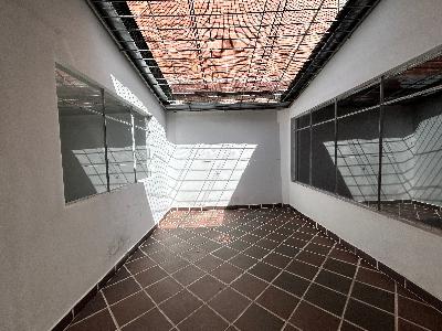 Casa de 5 alcobas en arriendo en Estadio, Medellín, 180 m² · foto 14 de 15