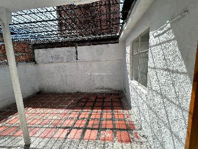 Casa de 5 alcobas en arriendo en Estadio, Medellín, 180 m² · foto 15 de 15