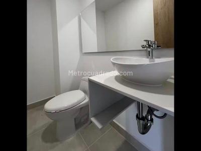 Apartamento de 1 alcoba en arriendo en El Poblado, Medellín, 50 m² · foto 8 de 13
