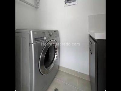 Apartamento de 1 alcoba en arriendo en El Poblado, Medellín, 50 m² · foto 9 de 13