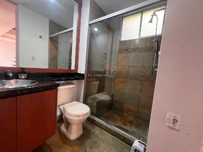 Apartamento de 3 alcobas en arriendo en El Poblado, Medellín, 270 m² · foto 11 de 19
