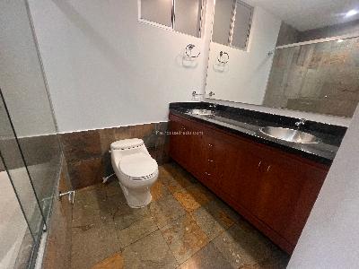 Apartamento de 3 alcobas en arriendo en El Poblado, Medellín, 270 m² · foto 12 de 19