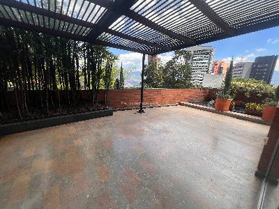 Apartamento de 3 alcobas en arriendo en El Poblado, Medellín, 270 m² · foto 14 de 19