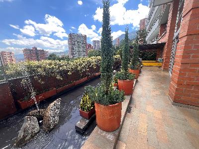 Apartamento de 3 alcobas en arriendo en El Poblado, Medellín, 270 m² · foto 16 de 19