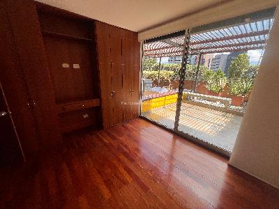 Apartamento de 3 alcobas en arriendo en El Poblado, Medellín, 270 m² · foto 8 de 19