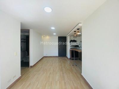 Apartamento de 2 alcobas en venta en Loma Del Indio, Medellín, 60 m² · foto 2 de 16