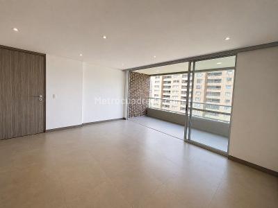 Apartamento de 2 alcobas en arriendo en El Poblado, Medellín, 88 m² · foto 2 de 11