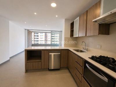 Apartamento de 2 alcobas en arriendo en El Poblado, Medellín, 88 m² · foto 5 de 11