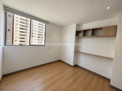 Apartamento de 2 alcobas en arriendo en El Poblado, Medellín, 88 m² · foto 6 de 11