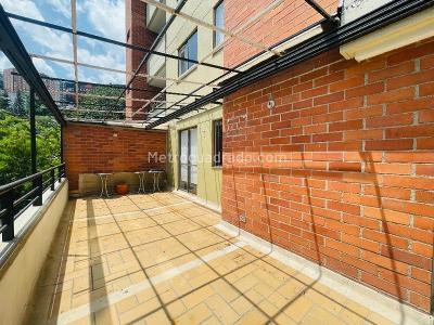 Apartamento de 1 alcoba en venta en El Poblado, Medellín, 101 m² · foto 9 de 16