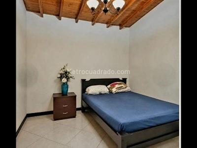Casa de 4 alcobas en venta en Caicedo, Medellín, 288 m² · foto 11 de 19