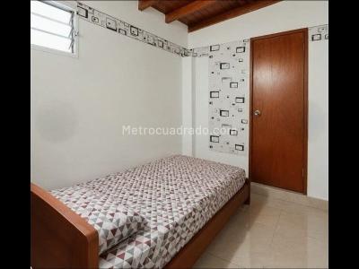 Casa de 4 alcobas en venta en Caicedo, Medellín, 288 m² · foto 12 de 19
