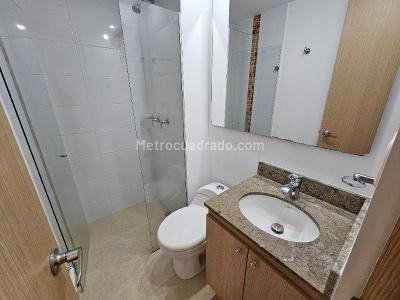 Apartamento de 3 alcobas en arriendo en Loma De San Jose, Sabaneta, 70 m² · foto 12 de 15