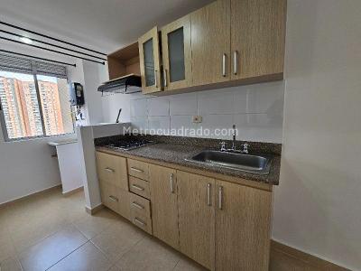 Apartamento de 3 alcobas en arriendo en Loma De San Jose, Sabaneta, 70 m² · foto 4 de 15