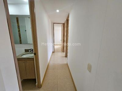 Apartamento de 3 alcobas en arriendo en Loma De San Jose, Sabaneta, 70 m² · foto 5 de 15