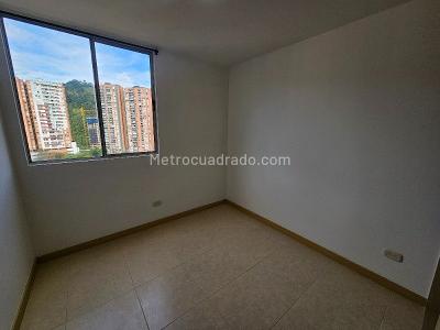 Apartamento de 3 alcobas en arriendo en Loma De San Jose, Sabaneta, 70 m² · foto 8 de 15