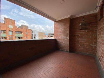 Apartamento en venta en Laureles, Medellín · foto 13 de 15
