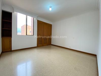 Apartamento en venta en Laureles, Medellín · foto 6 de 15