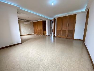 Apartamento en venta en Laureles, Medellín · foto 9 de 15