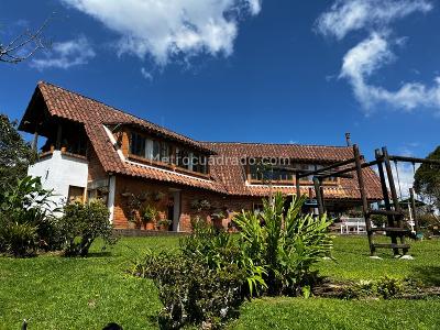 Casa de 5 alcobas en venta en Envigado, Envigado, 280 m² · foto 15 de 17