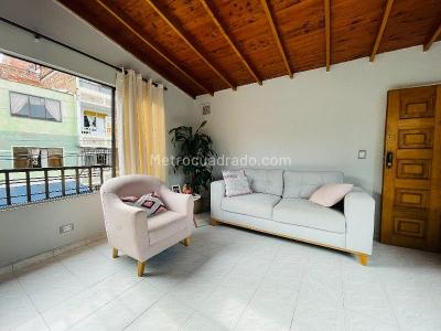 Apartamento en venta en Calatrava, Itagüí · foto 3 de 14