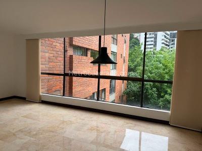 Apartamento de 4 alcobas en venta en El Poblado, Medellín, 119 m² · foto 2 de 9