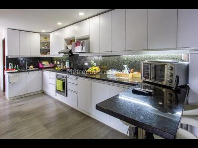 Apartamento de 4 alcobas en venta en Medellin, Medellín, 305 m² · foto 10 de 19
