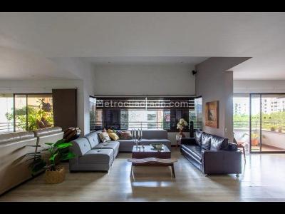 Apartamento de 4 alcobas en venta en Medellin, Medellín, 305 m² · foto 2 de 19