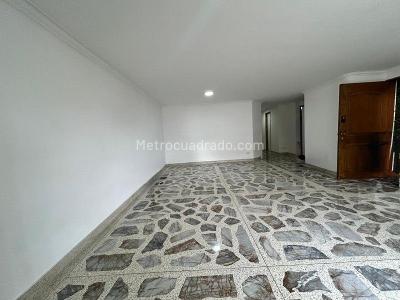 Apartamento de 3 alcobas en arriendo en Simon Bolivar Laureles, Medellín · foto 2 de 14