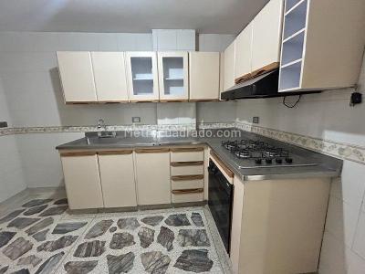 Apartamento de 3 alcobas en arriendo en Simon Bolivar Laureles, Medellín · foto 5 de 14