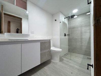 Apartamento de 3 alcobas en arriendo en Simon Bolivar Laureles, Medellín · foto 9 de 14