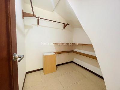 Casa de 3 alcobas en venta en San Lucas, Medellín, 210 m² · foto 20 de 20