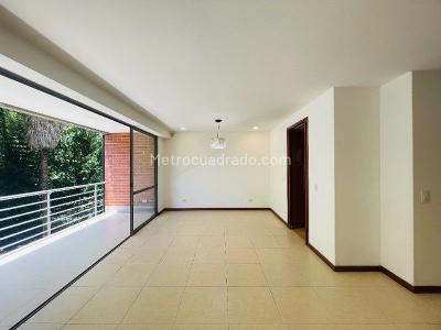 Casa de 3 alcobas en venta en San Lucas, Medellín, 210 m² · foto 5 de 20