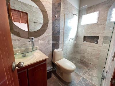 Apartamento de 3 alcobas en arriendo en Laureles, Medellín · foto 12 de 16