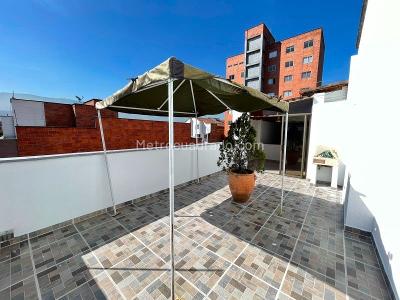 Apartamento de 3 alcobas en arriendo en Laureles, Medellín · foto 15 de 16