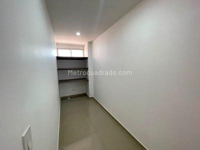 Apartamento de 3 alcobas en arriendo en Laureles, Medellín · foto 8 de 16