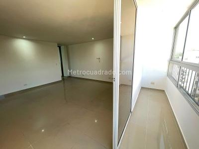 Apartamento de 3 alcobas en arriendo en Laureles, Medellín · foto 9 de 16