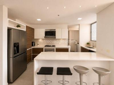 Apartamento en arriendo en El Tesoro, Medellín · foto 8 de 18