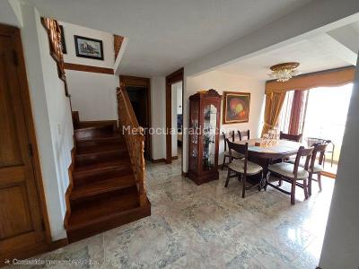 Apartamento de 3 alcobas en venta en Belen, Medellín, 94 m² · foto 3 de 19