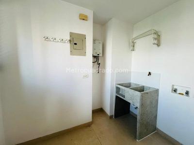 Apartamento de 2 alcobas en arriendo en El Poblado, Medellín, 120 m² · foto 12 de 14