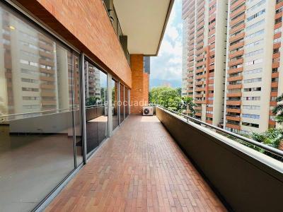 Apartamento de 2 alcobas en arriendo en El Poblado, Medellín, 120 m² · foto 14 de 14