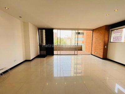 Apartamento de 2 alcobas en arriendo en El Poblado, Medellín, 120 m² · foto 3 de 14