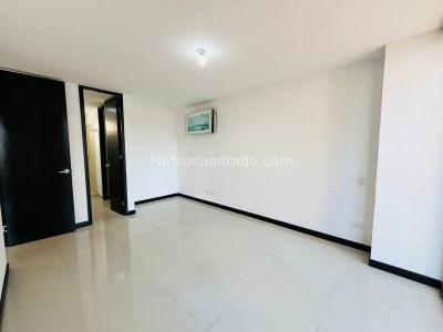 Apartamento de 2 alcobas en arriendo en El Poblado, Medellín, 120 m² · foto 6 de 14