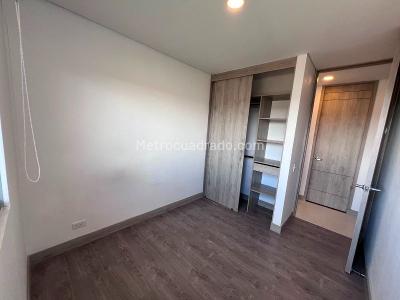 Apartamento de 3 alcobas en venta en Santana, Rionegro, 67 m² · foto 9 de 17