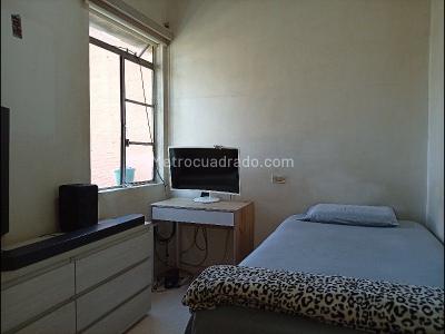Apartamento de 1 alcoba en venta en La Candelaria, Medellín, 139 m² · foto 11 de 16