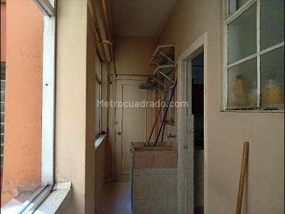Apartamento de 1 alcoba en venta en La Candelaria, Medellín, 139 m² · foto 15 de 16