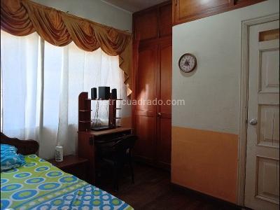 Apartamento de 1 alcoba en venta en La Candelaria, Medellín, 139 m² · foto 9 de 16