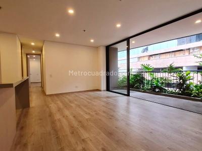Apartamento de 2 alcobas en venta en El Poblado, Medellín, 89 m² · foto 2 de 18