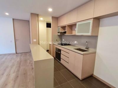 Apartamento de 2 alcobas en venta en El Poblado, Medellín, 89 m² · foto 5 de 18