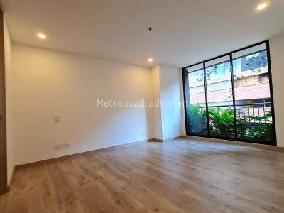 Apartamento de 2 alcobas en venta en El Poblado, Medellín, 89 m² · foto 9 de 18